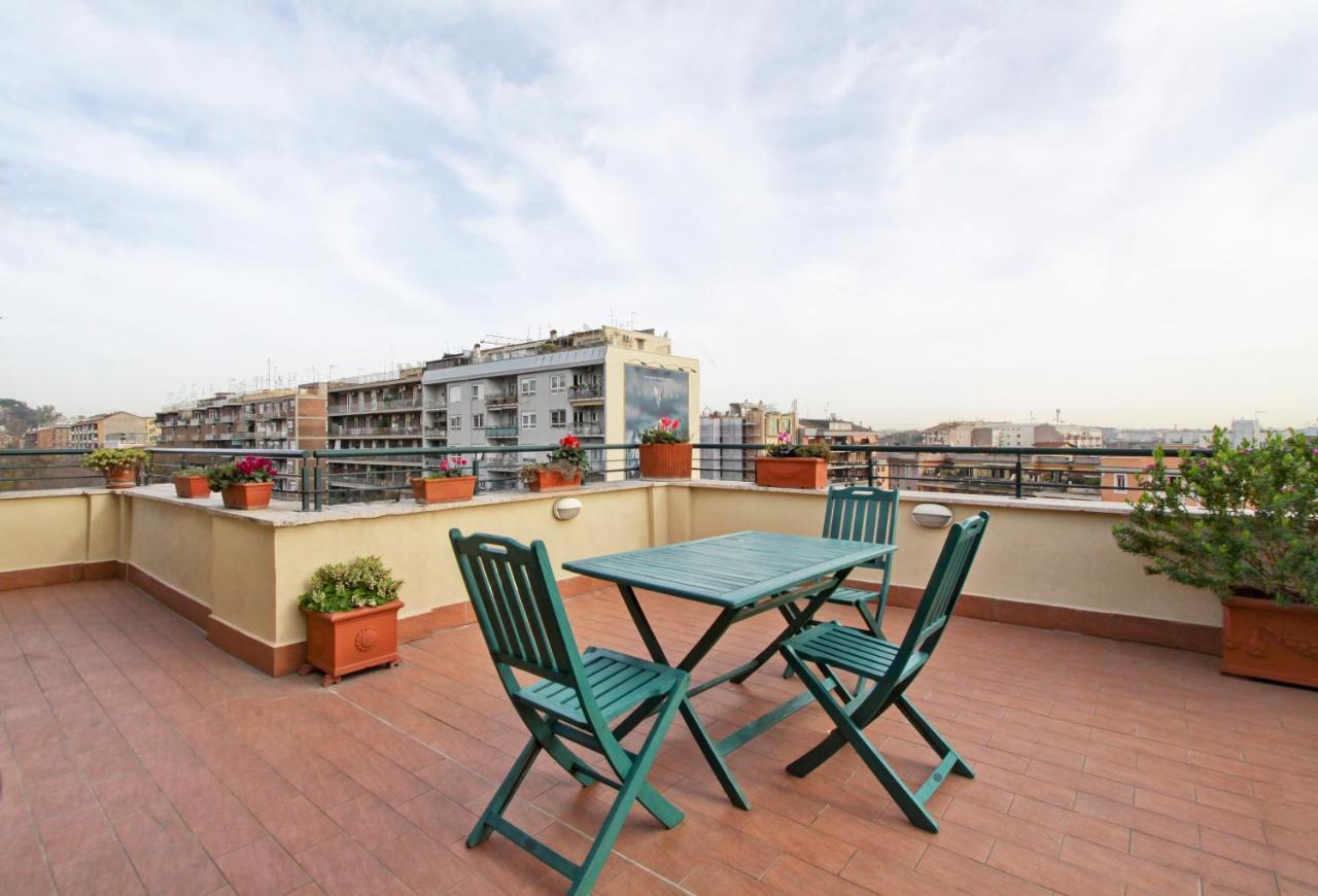 Ferienwohnung In The Clouds Over Trastevere, Penthouse Studio Rom Exterior foto